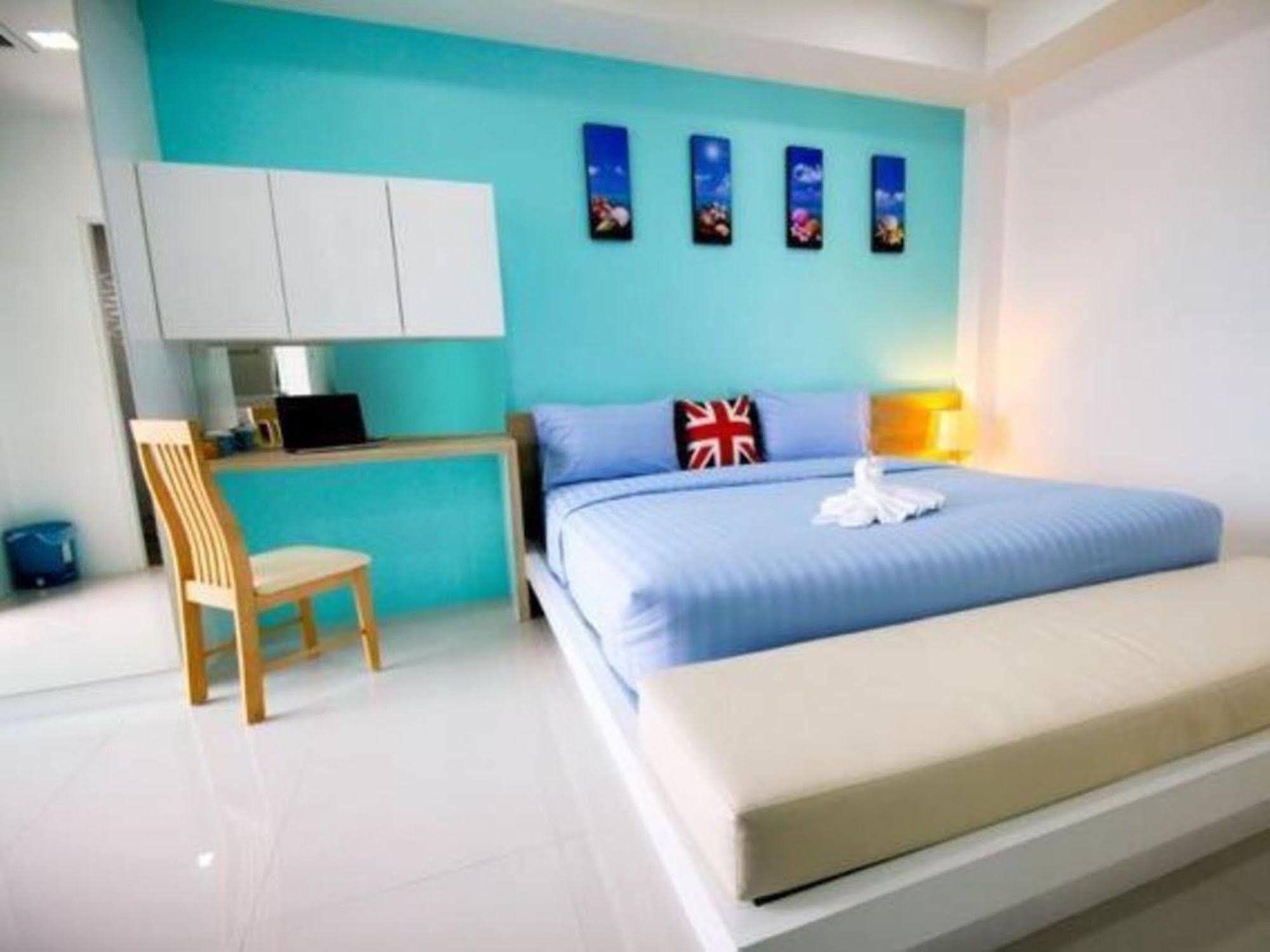 S5 Residence And Cafe Chalong Esterno foto